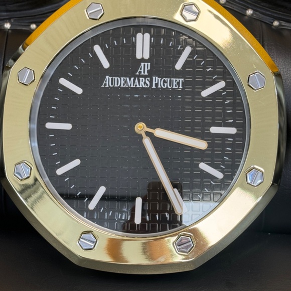 AUDEMARS PIGUET AP Wall Clock gold Bezel Insert And White black Dial - Picture 4 of 7